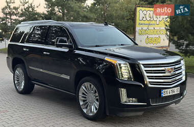 Внедорожник / Кроссовер Cadillac Escalade 2016 в 