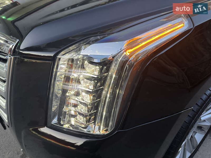 Внедорожник / Кроссовер Cadillac Escalade 2016 в Хмельницком
