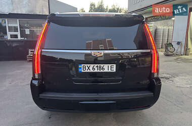Внедорожник / Кроссовер Cadillac Escalade 2016 в 