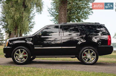 Позашляховик / Кросовер Cadillac Escalade 2008 в 