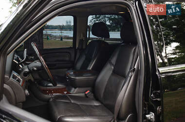 Позашляховик / Кросовер Cadillac Escalade 2008 в 