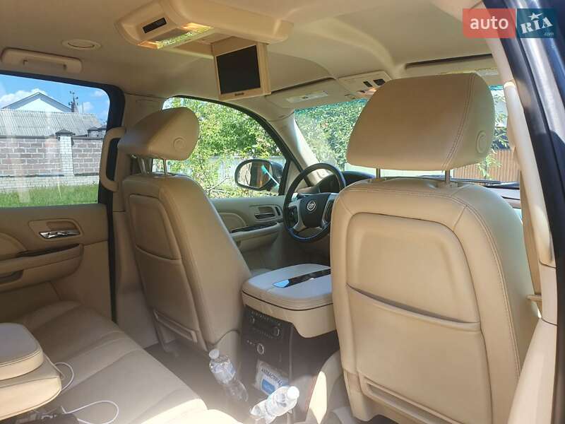 Внедорожник / Кроссовер Cadillac Escalade 2007 в Черкассах