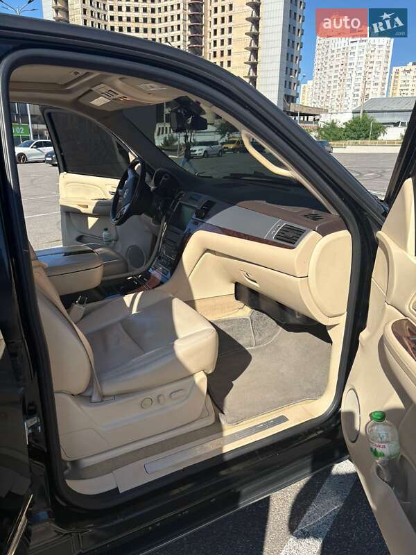Внедорожник / Кроссовер Cadillac Escalade 2008 в Киеве фото 9 Внедорожник / Кроссовер Cadillac Escalade 2008 в Киеве