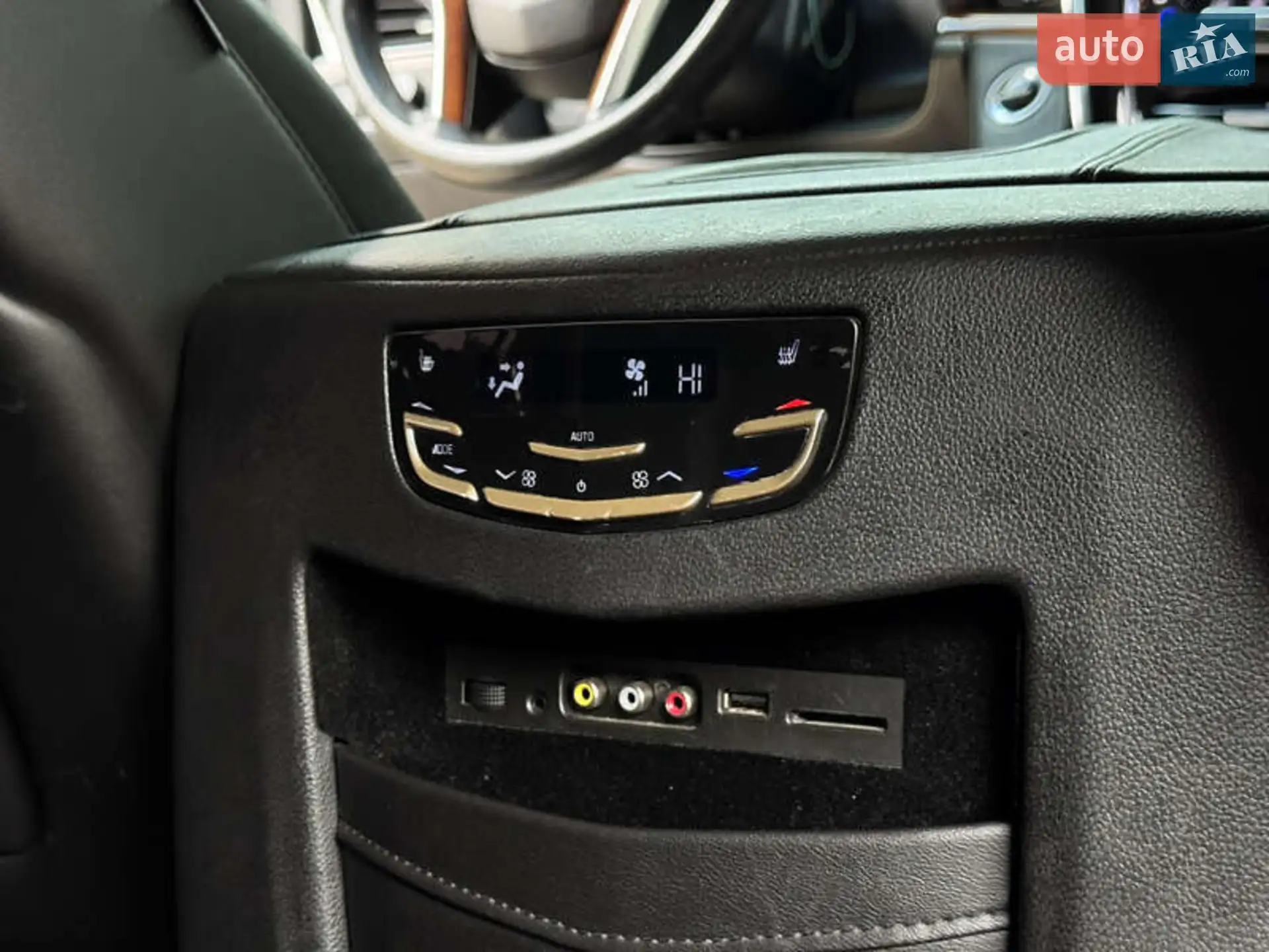 2016 Cadillac Escalade - мініатюра 24