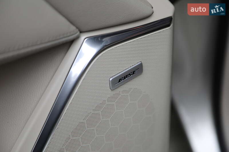 Внедорожник / Кроссовер Cadillac Escalade 2014 в Харькове