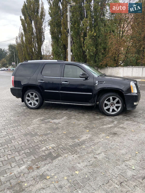 Внедорожник / Кроссовер Cadillac Escalade 2007 в Киеве