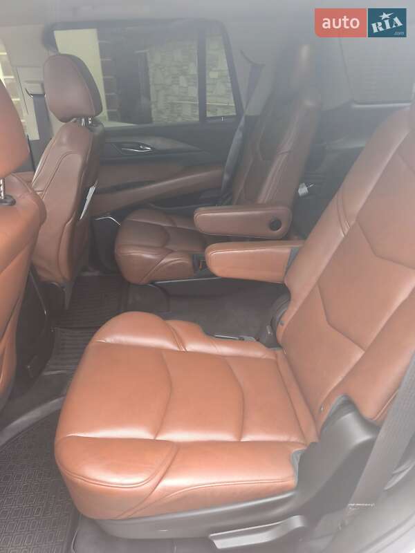 Позашляховик / Кросовер Cadillac Escalade 2016 в Хмельницькому