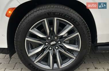 Позашляховик / Кросовер Cadillac Escalade 2021 в 