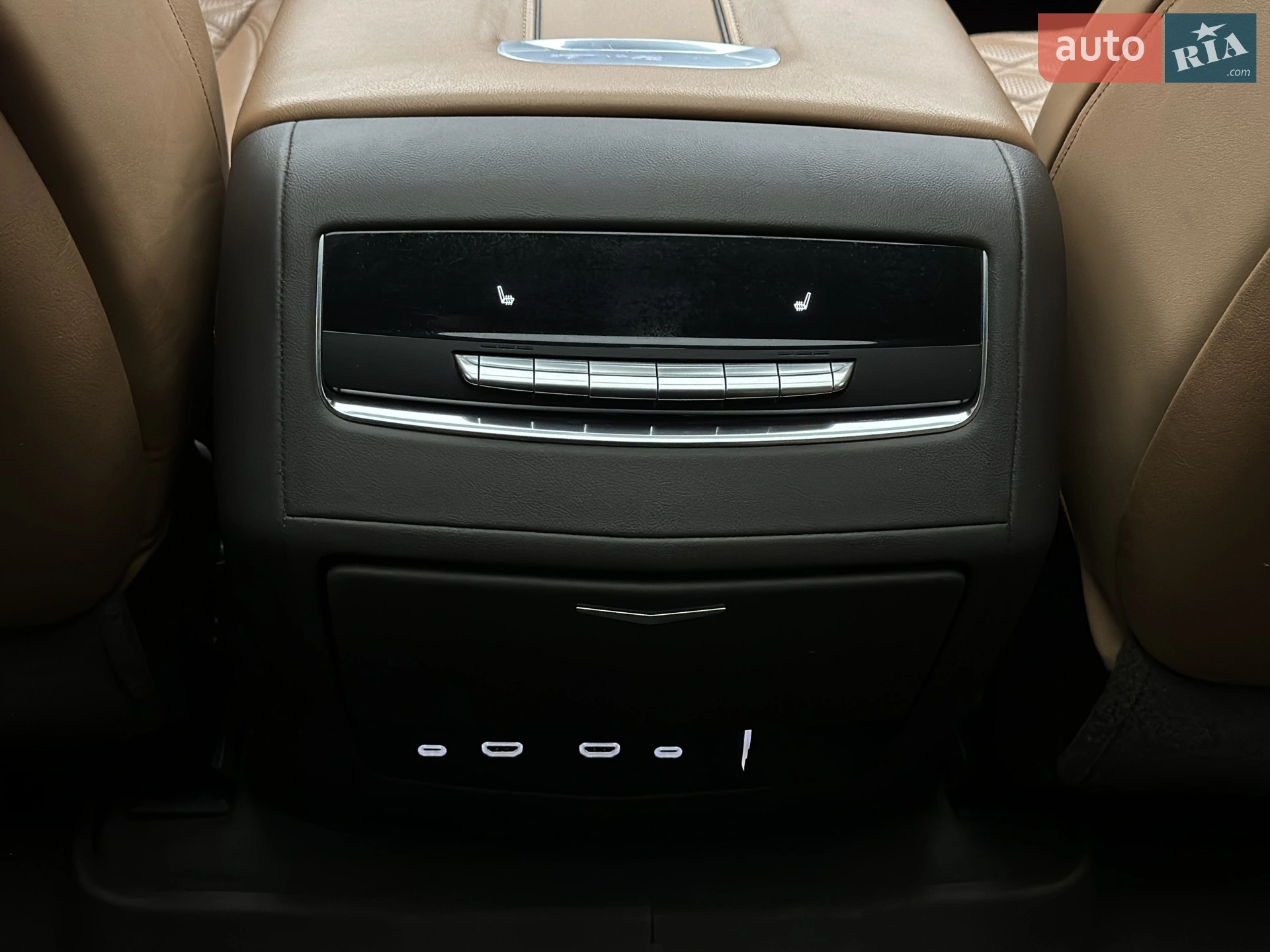 2021 Cadillac Escalade - мініатюра 37