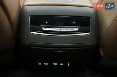 Позашляховик / Кросовер Cadillac Escalade 2021 в 