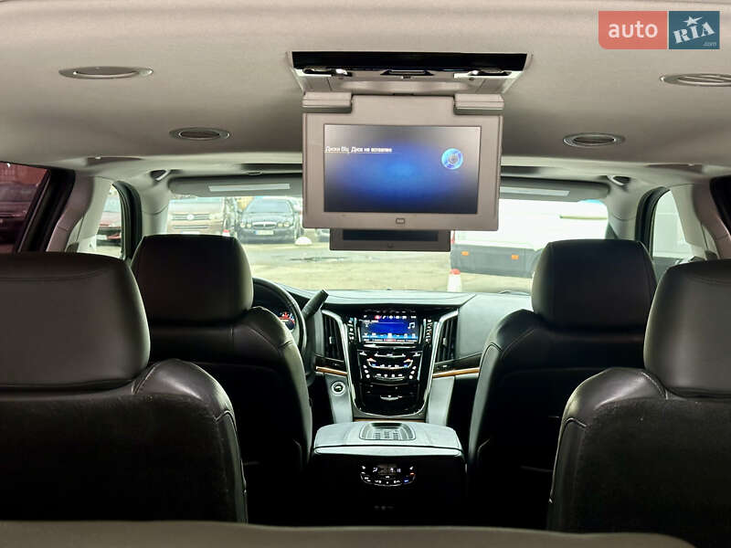 Внедорожник / Кроссовер Cadillac Escalade 2016 в Киеве фото 21 Внедорожник / Кроссовер Cadillac Escalade 2016 в Киеве