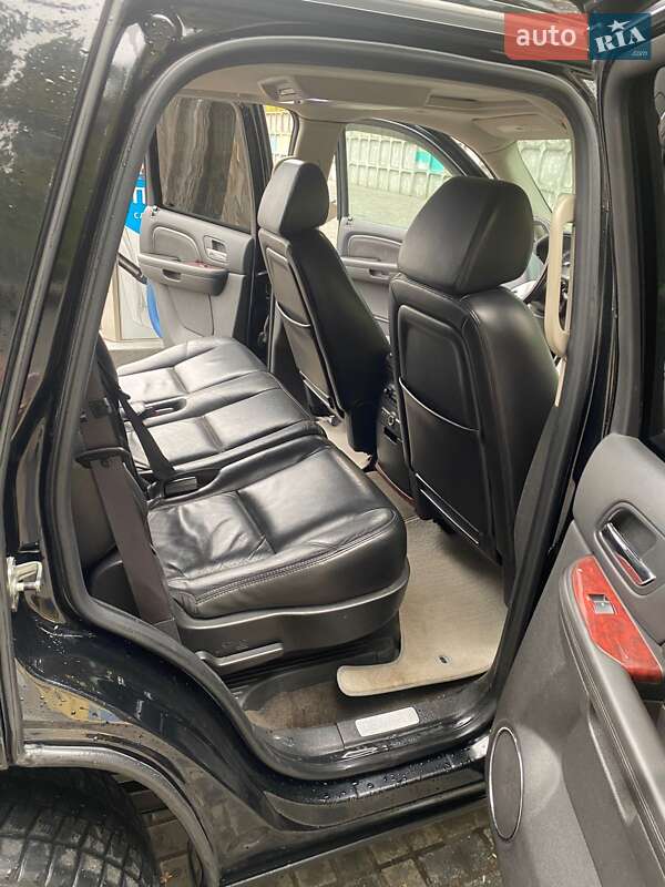 Позашляховик / Кросовер Cadillac Escalade 2008 в Дніпрі фото 16 Позашляховик / Кросовер Cadillac Escalade 2008 в Дніпрі