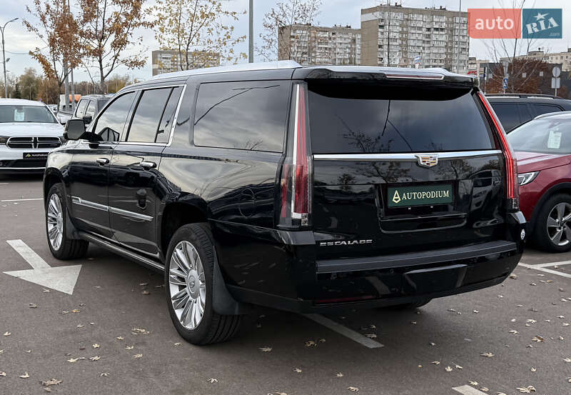 Внедорожник / Кроссовер Cadillac Escalade 2015 в Киеве