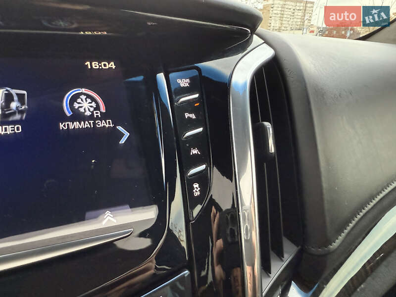 Внедорожник / Кроссовер Cadillac Escalade 2015 в Киеве