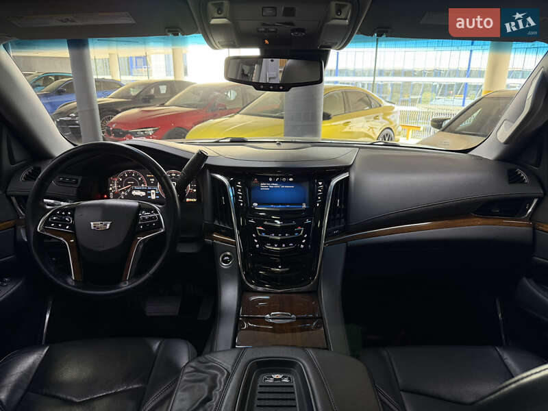 Внедорожник / Кроссовер Cadillac Escalade 2015 в Одессе