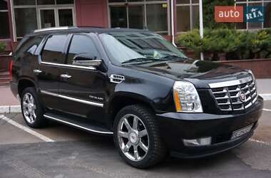 Внедорожник / Кроссовер Cadillac Escalade 2013 в Николаеве