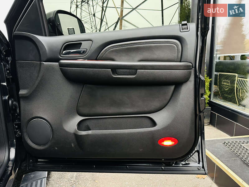 Позашляховик / Кросовер Cadillac Escalade 2008 в Харкові