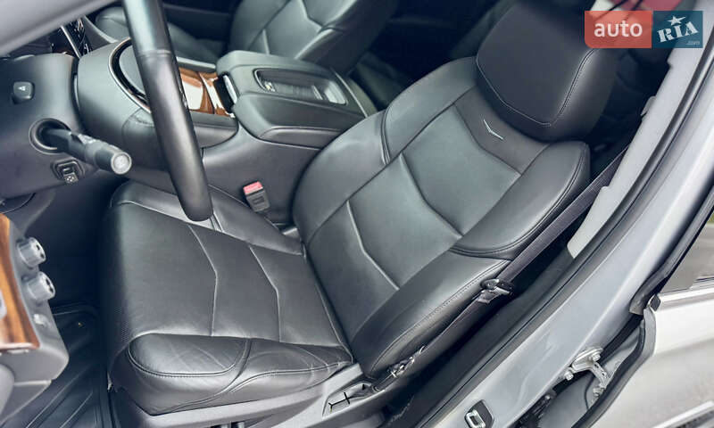Позашляховик / Кросовер Cadillac Escalade 2016 в Києві фото 22 Позашляховик / Кросовер Cadillac Escalade 2016 в Києві