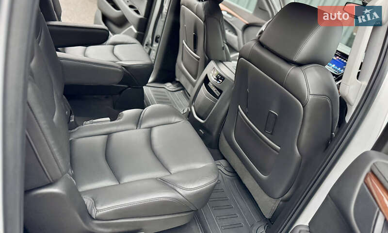 Позашляховик / Кросовер Cadillac Escalade 2016 в Києві фото 31 Позашляховик / Кросовер Cadillac Escalade 2016 в Києві