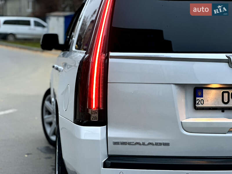 Позашляховик / Кросовер Cadillac Escalade 2016 в Тернополі фото 8 Позашляховик / Кросовер Cadillac Escalade 2016 в Тернополі