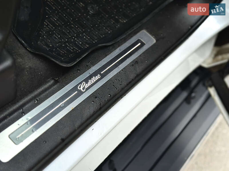 Позашляховик / Кросовер Cadillac Escalade 2016 в Тернополі фото 42 Позашляховик / Кросовер Cadillac Escalade 2016 в Тернополі