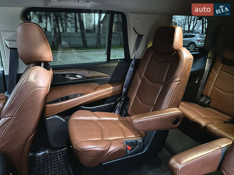 Позашляховик / Кросовер Cadillac Escalade 2016 в Тернополі фото 51 Позашляховик / Кросовер Cadillac Escalade 2016 в Тернополі