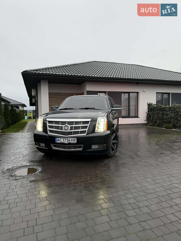 Внедорожник / Кроссовер Cadillac Escalade 2013 в Луцке фото 3 Внедорожник / Кроссовер Cadillac Escalade 2013 в Луцке
