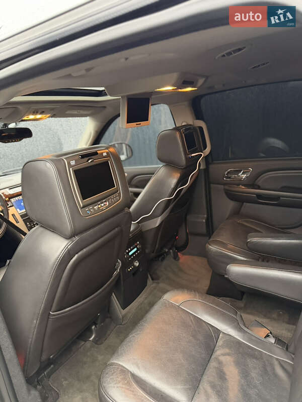 Внедорожник / Кроссовер Cadillac Escalade 2013 в Луцке фото 71 Внедорожник / Кроссовер Cadillac Escalade 2013 в Луцке