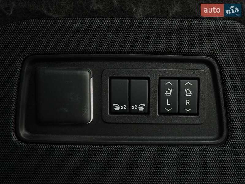 Позашляховик / Кросовер Cadillac Escalade 2023 в Києві фото 40 Позашляховик / Кросовер Cadillac Escalade 2023 в Києві