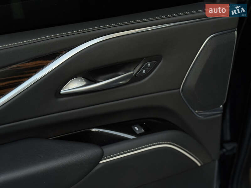 Позашляховик / Кросовер Cadillac Escalade 2023 в Києві фото 65 Позашляховик / Кросовер Cadillac Escalade 2023 в Києві