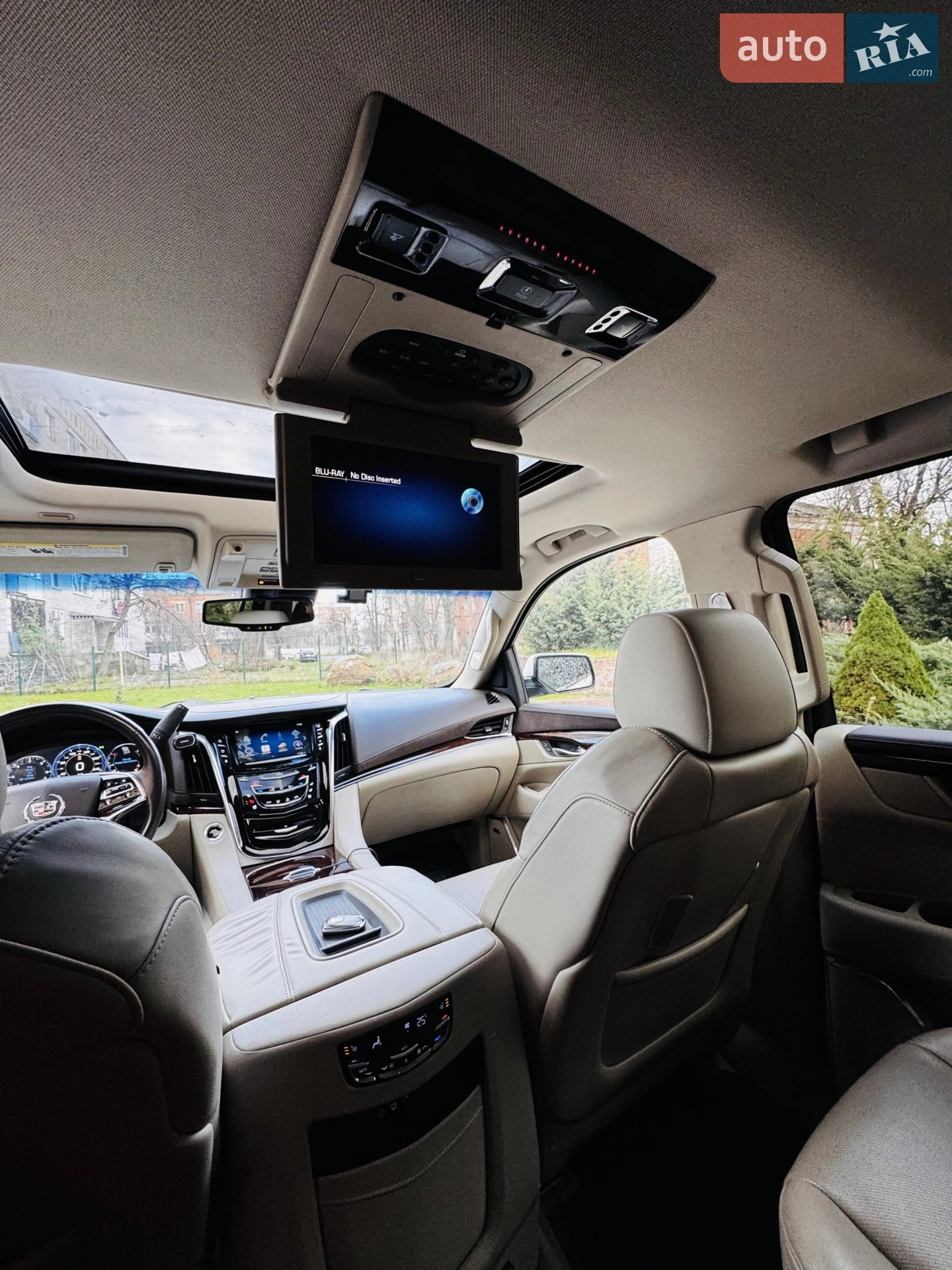 2014 Cadillac Escalade - мініатюра 29