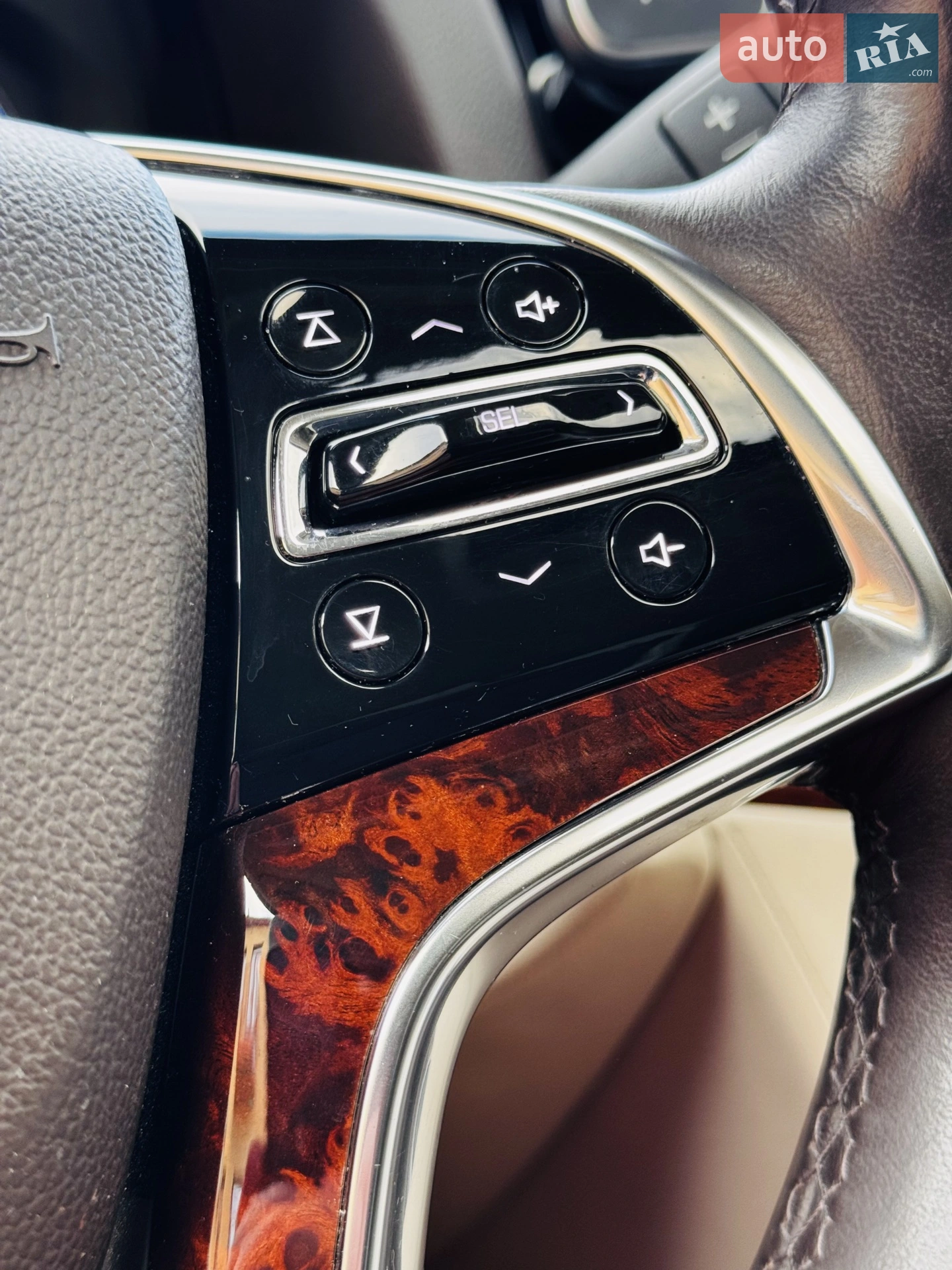2014 Cadillac Escalade - мініатюра 38