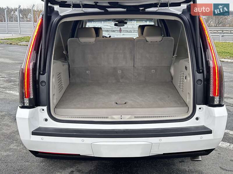 Позашляховик / Кросовер Cadillac Escalade 2018 в Києві фото 29 Позашляховик / Кросовер Cadillac Escalade 2018 в Києві