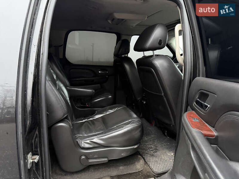 Позашляховик / Кросовер Cadillac Escalade 2007 в Умані фото 20 Позашляховик / Кросовер Cadillac Escalade 2007 в Умані