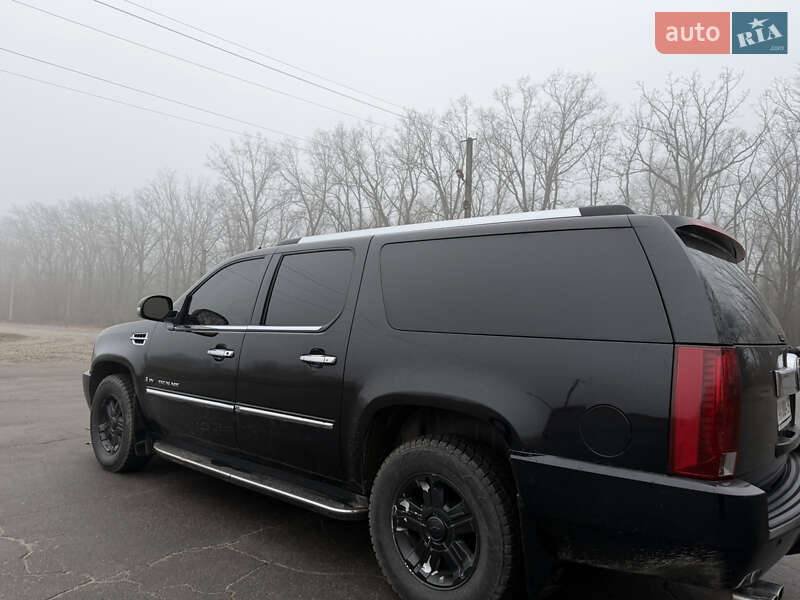 Позашляховик / Кросовер Cadillac Escalade 2007 в Умані фото 24 Позашляховик / Кросовер Cadillac Escalade 2007 в Умані