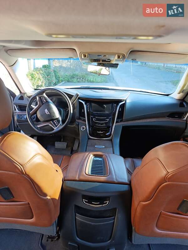 Позашляховик / Кросовер Cadillac Escalade 2019 в Вінниці