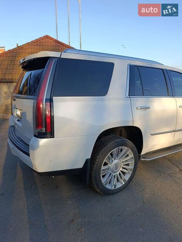 Позашляховик / Кросовер Cadillac Escalade 2019 в Вінниці