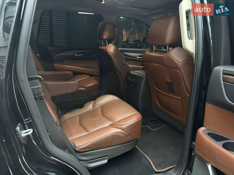 Позашляховик / Кросовер Cadillac Escalade 2014 в Києві фото 29 Позашляховик / Кросовер Cadillac Escalade 2014 в Києві