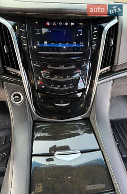 Внедорожник / Кроссовер Cadillac Escalade 2018 в Кривом Роге