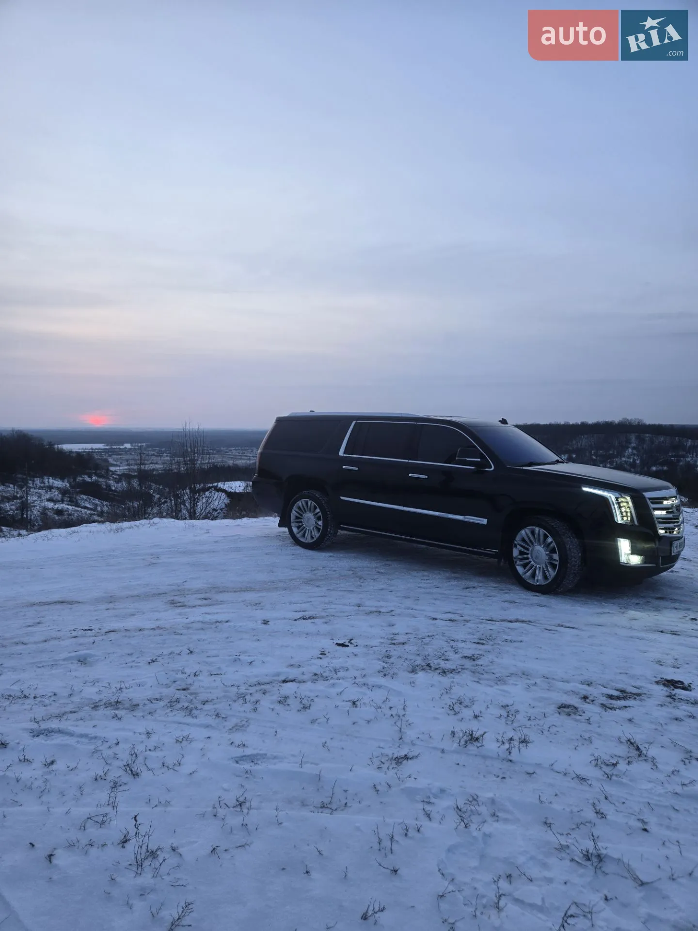2017 Cadillac Escalade - мініатюра 12