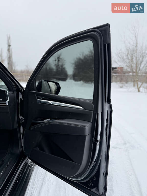 Внедорожник / Кроссовер Cadillac Escalade 2024 в Киеве