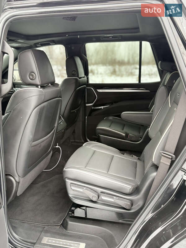 Внедорожник / Кроссовер Cadillac Escalade 2024 в Киеве