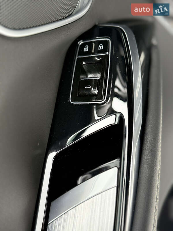 Внедорожник / Кроссовер Cadillac Escalade 2024 в Киеве