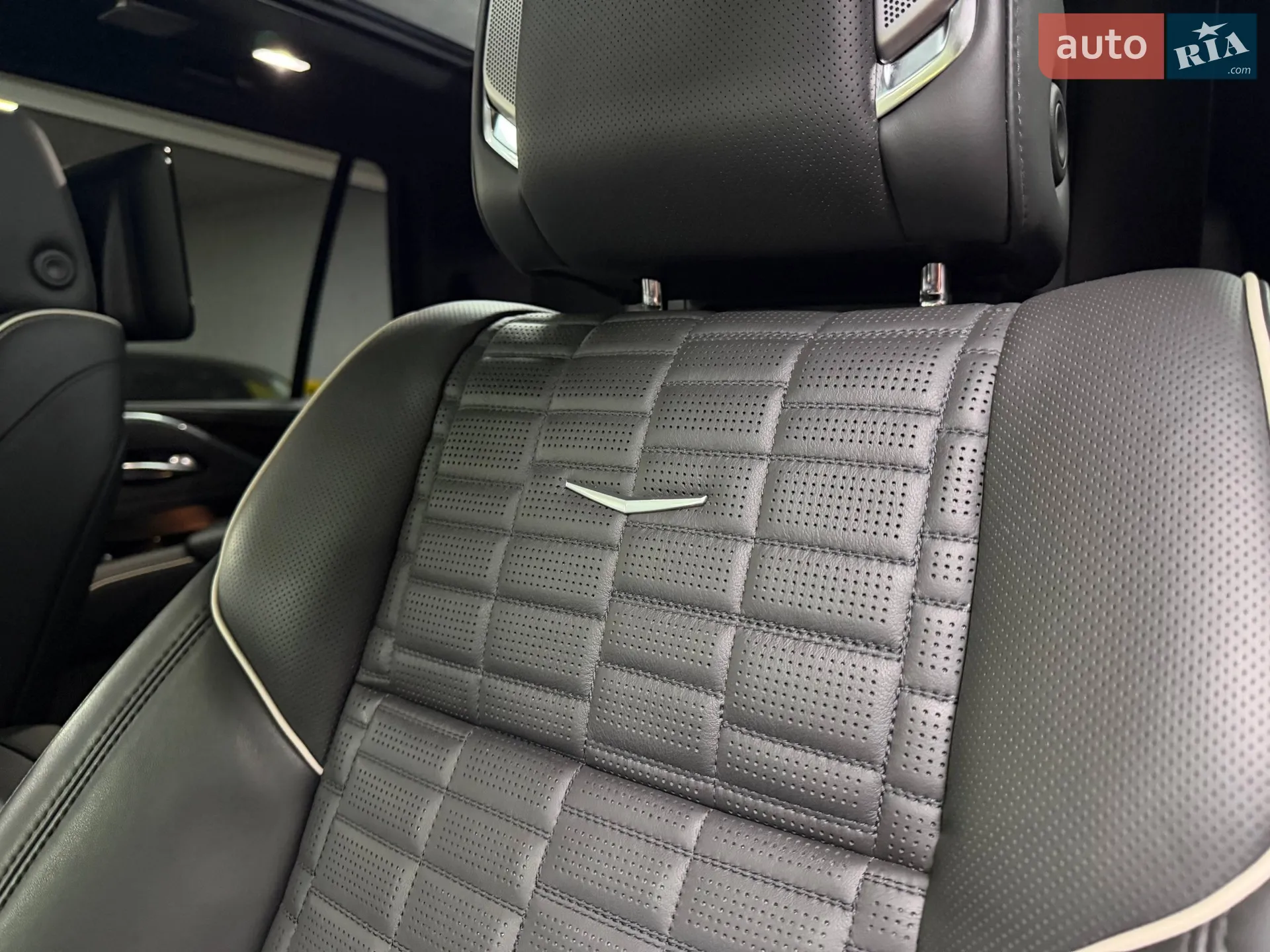 2022 Cadillac Escalade - мініатюра 54
