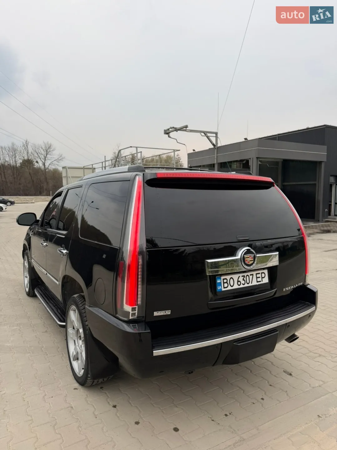 2011 Cadillac Escalade - мініатюра 10