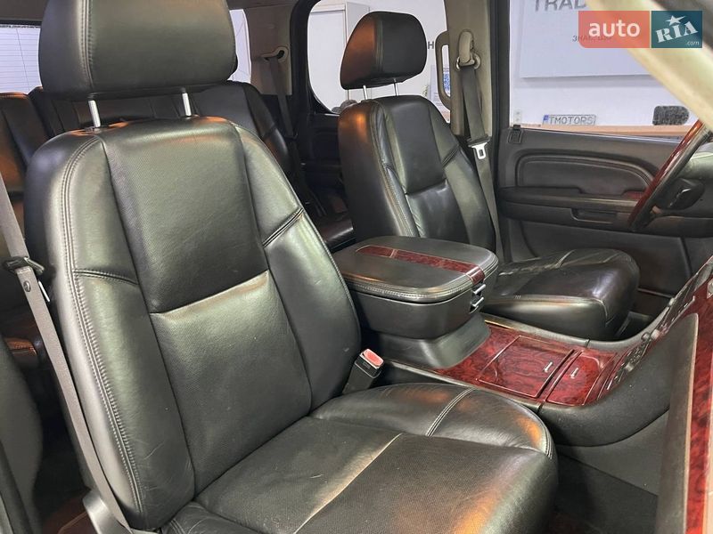 Внедорожник / Кроссовер Cadillac Escalade 2008 в Киеве фото 21 Внедорожник / Кроссовер Cadillac Escalade 2008 в Киеве