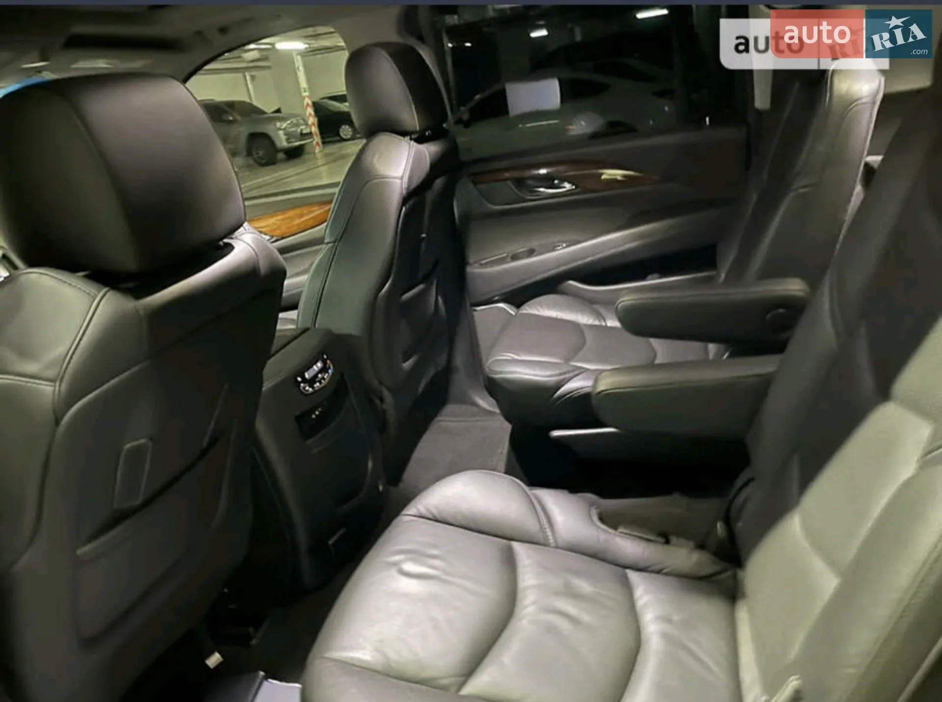2016 Cadillac Escalade - мініатюра 11