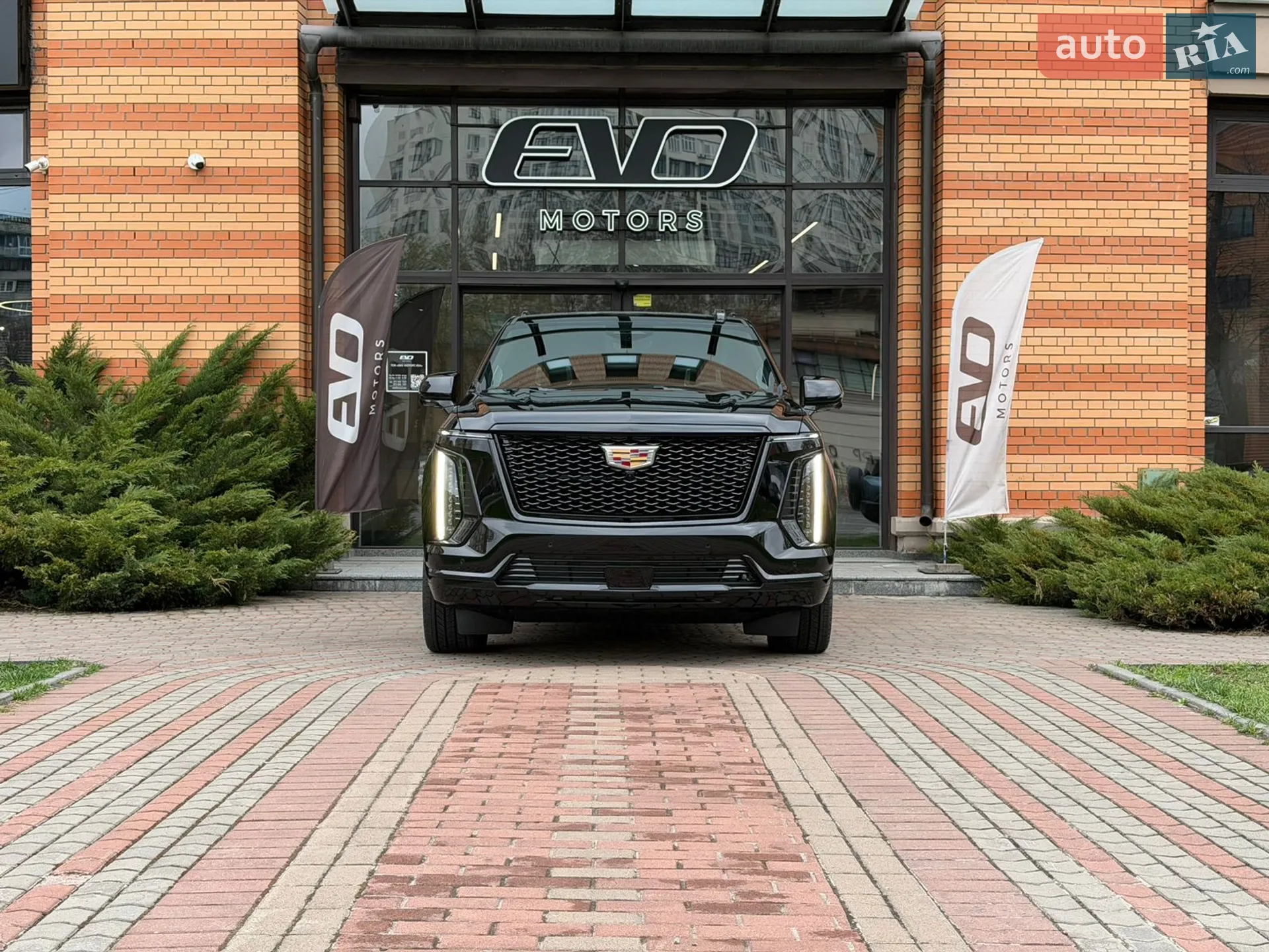 2025 Cadillac Escalade - мініатюра 8