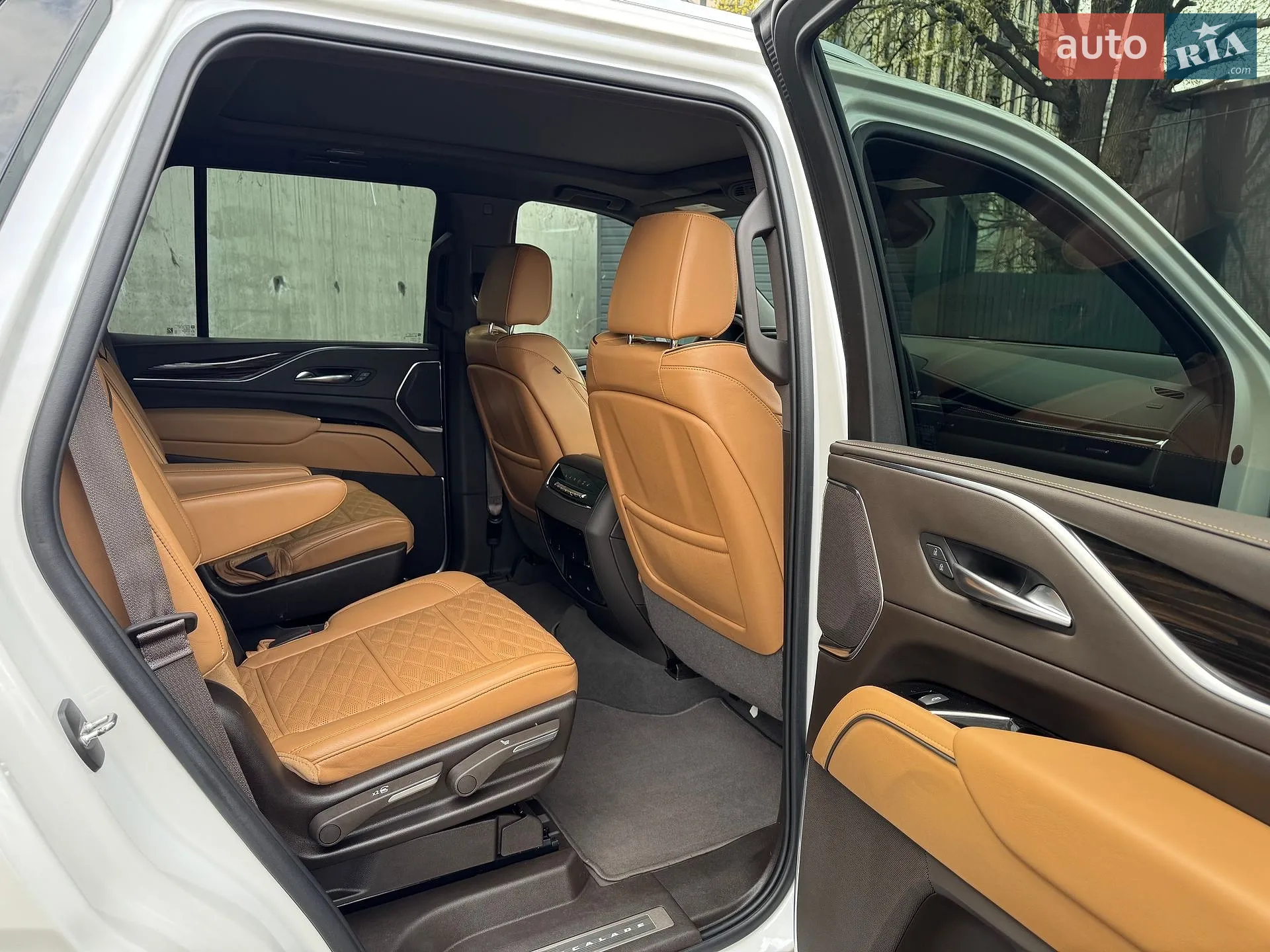 2022 Cadillac Escalade - мініатюра 9