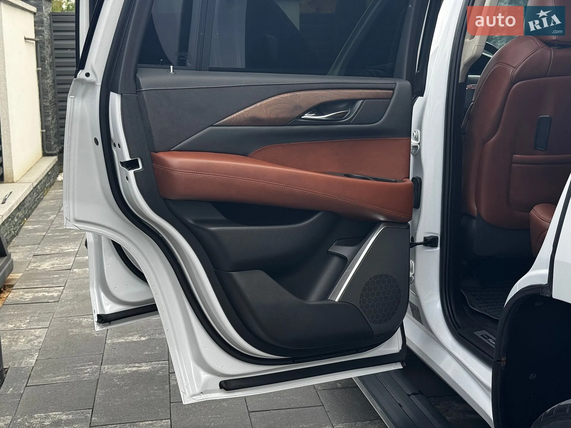 2016 Cadillac Escalade - мініатюра 49